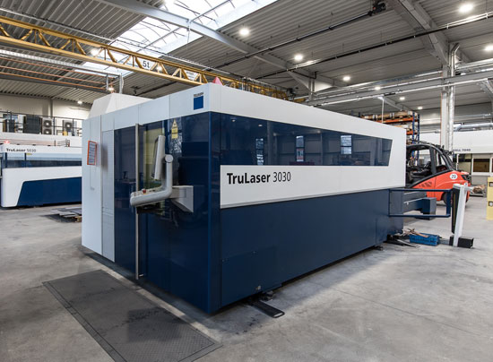 across-solutions-in-metal-maschinenpark-2D-Laseranlage-3KW-Faserlaser-Trumpf