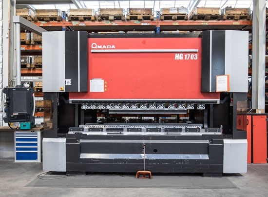 across-solutions-in-metal-maschinenpark-amada-hg-1703