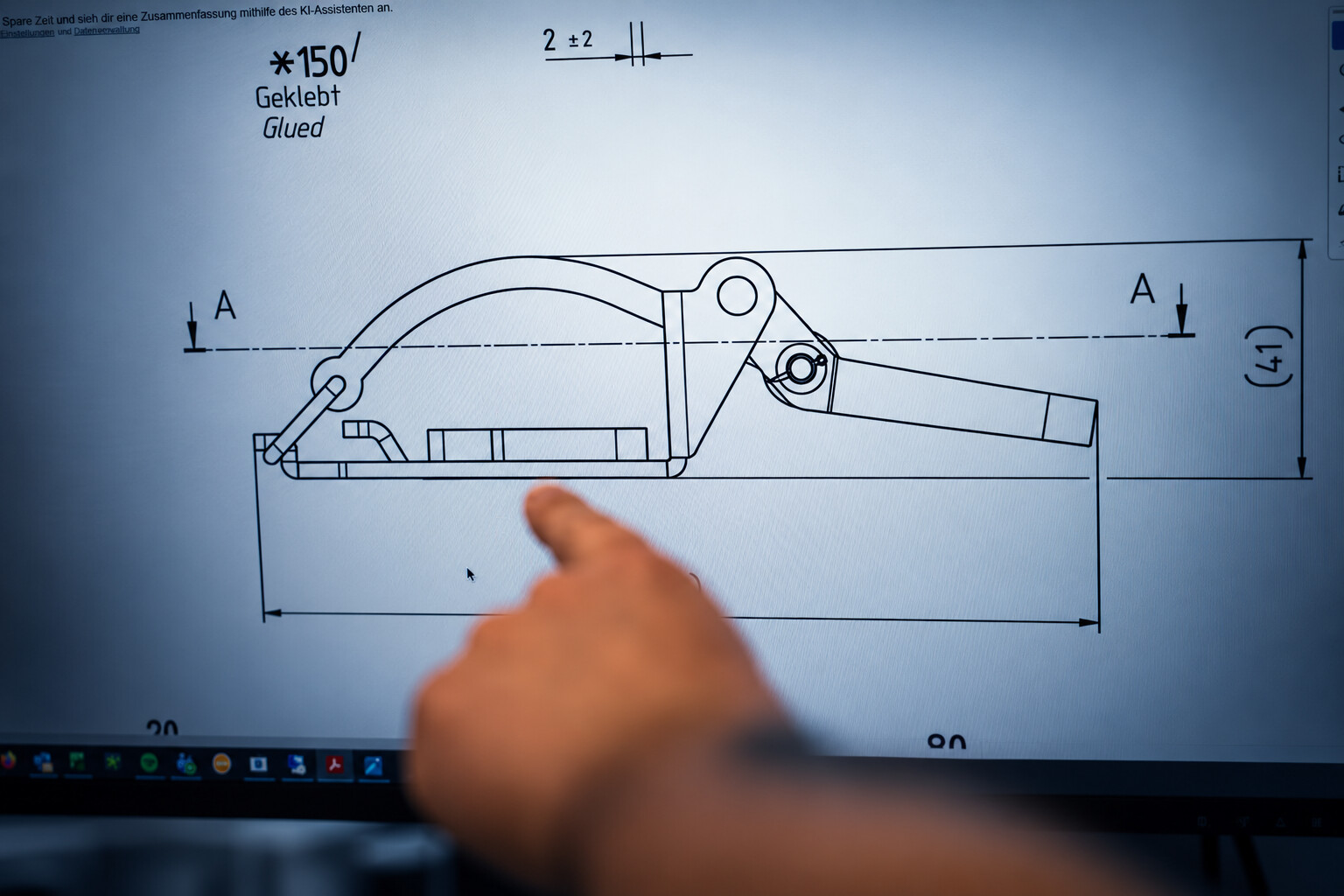 Technische CAD-Zeichnung eines Bauteils bei ACROSS Solutions in Metal.